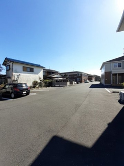 【駐車場】 | アルドーレ　弐番館　1KHT | 駐車場に車を止められます
