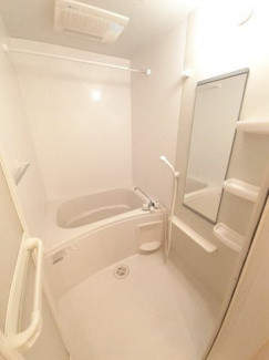 【浴室】 | アルドーレ　弐番館　1KHT | きれいなお風呂です