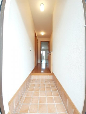 【玄関】 | アルドーレ　弐番館　1KHT | シンプルで使いやすい玄関です