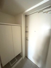 SERENiTE江坂四番館の玄関|ゆったりとした玄関です