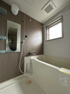 SERENiTE江坂四番館の浴室|きれいなお風呂です