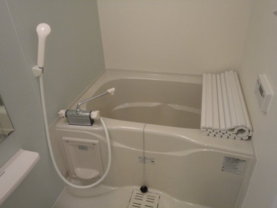 【浴室】 | カレント中央　1LDK | バス