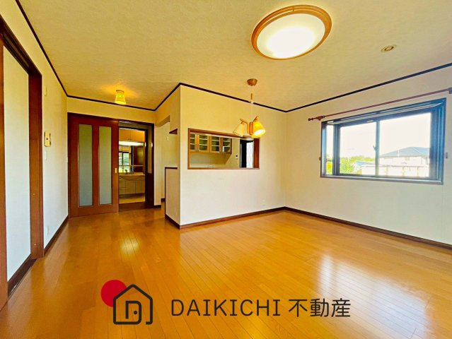【居間・リビング】 | 吉見町大字北吉見　中古戸建