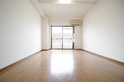 【洋室】 | パルハイム | ゆったりした洋室