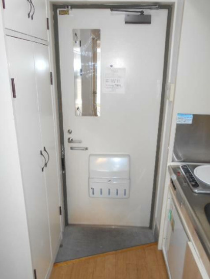 ジュネパレス松原Ａの玄関