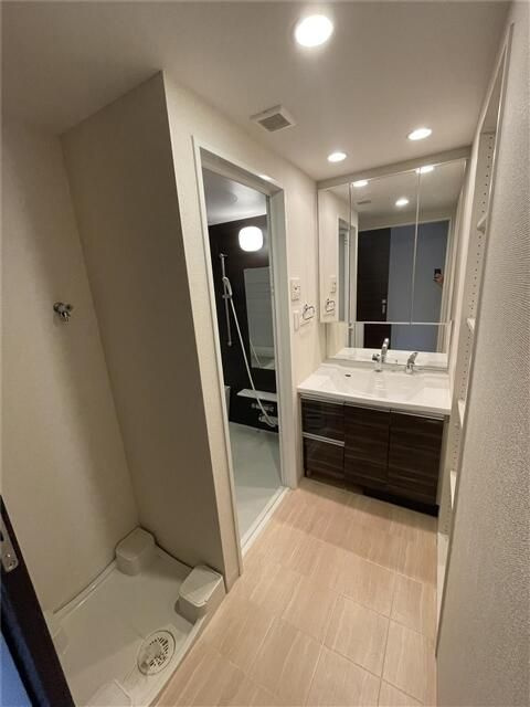 サンクレイドル西国分寺の洗面所