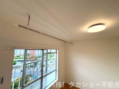 【設備】 | 稲毛高浜北住宅　27号棟 | 室内干しが付いてます。