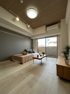 セレニテ江坂四番館の居間・リビング|ゆったり過ごせる居間です