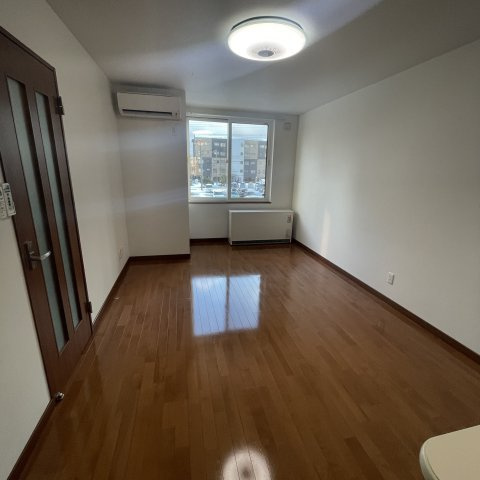 デリス・メゾンⅢの居間・リビング