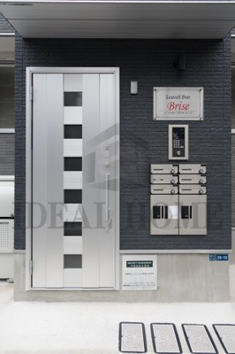 【エントランス】 | リーヴェルポート四つ木Brise