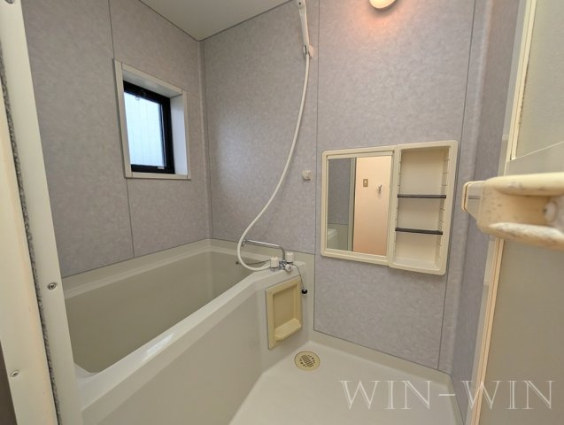 ユトリロ牛川の浴室