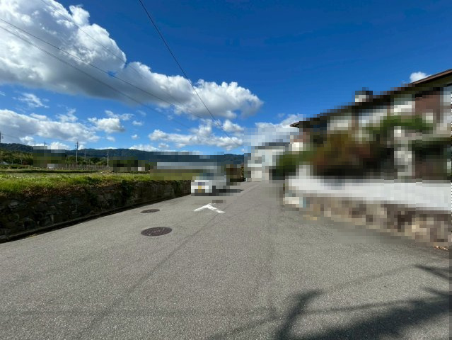 京都市西京区大原野上里鳥見町2期の前面道路含む現地写真|阪急バス「勝山町」停：徒歩約3分の立地です。