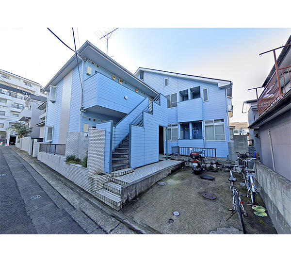 横浜市鶴見区上の宮2丁目のアパートの画像