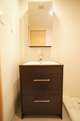 【洗面所】 | リブリ・Hugel山手 | 広い洗面スペース