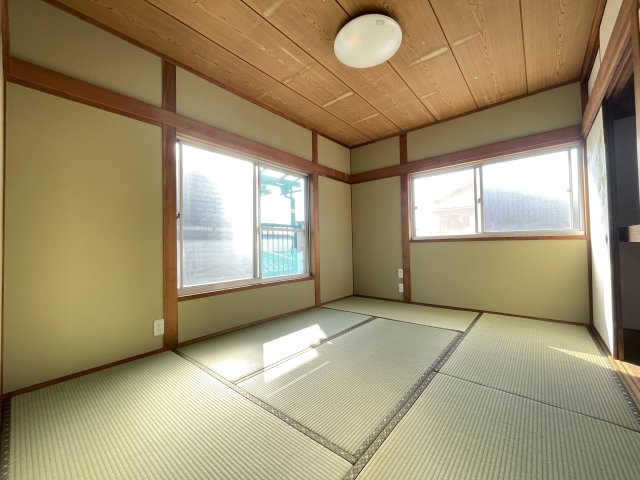 加古川市別府町新野辺町戸建の和室|2階和室約6帖