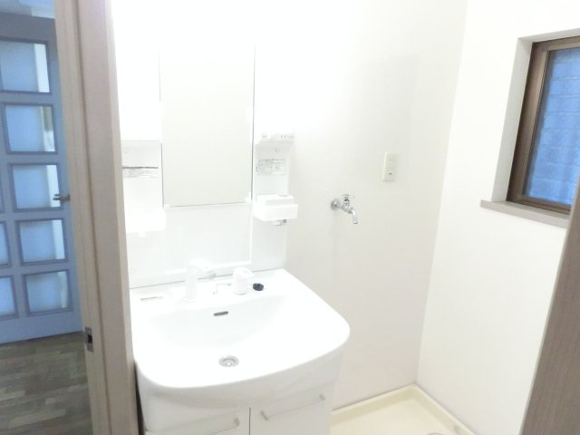 プルミエール美園の洗面所|コンパクトで使いやすい洗面所