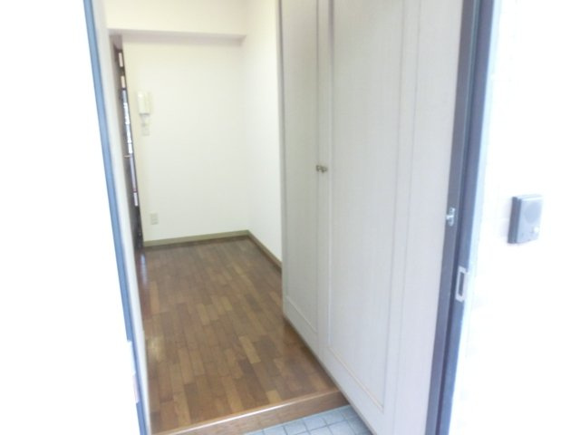 プルミエール美園の玄関|きれいな玄関です