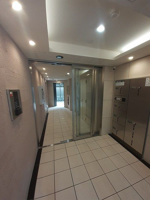 ローズボヌールⅢのエントランス