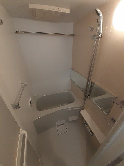 ローズボヌールⅢの浴室