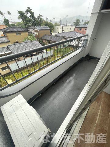 【バルコニー】 | 外からの目が気にならないバルコニーで洗濯物が干せます