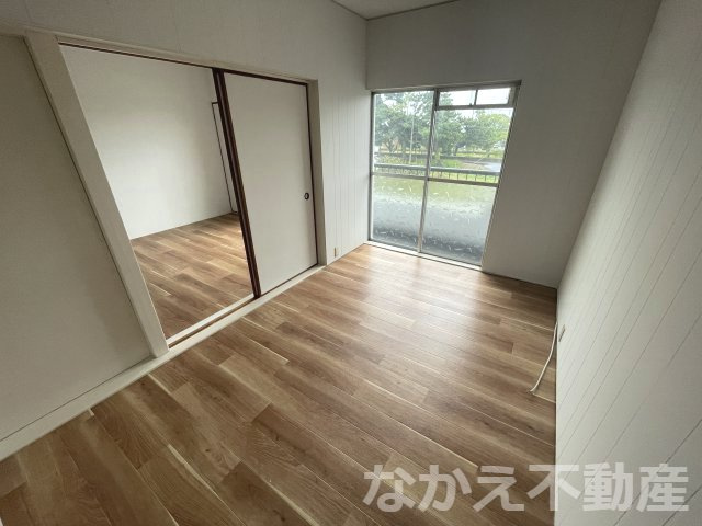 【寝室】 | 落ち着いた色調の寝室です