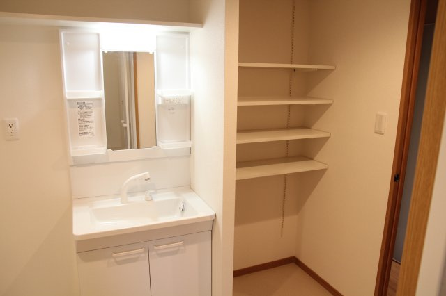 GAIKU宮前の洗面所