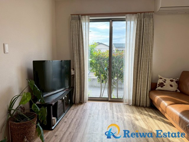 中古戸建　藤沢市城南1丁目の居間・リビング