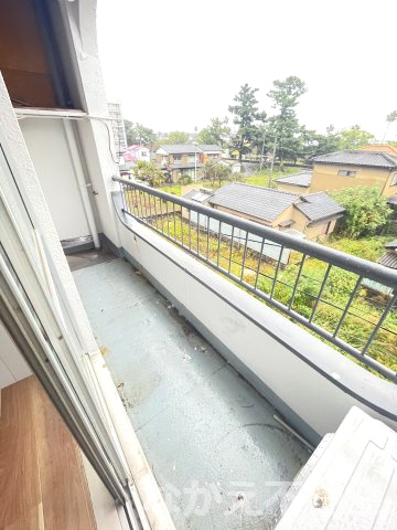 【バルコニー】 | 外からの目が気にならないバルコニーで洗濯物が干せます