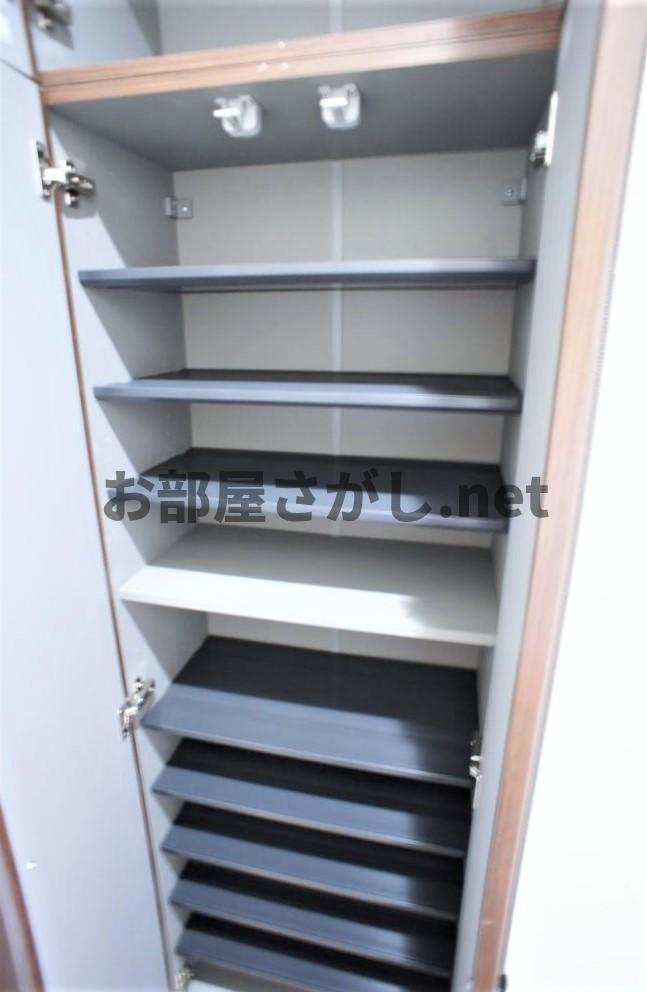 【8万円台で住める築浅駅近物件】La　Primavera　ラ・プリマヴェーラの収納|収納があります