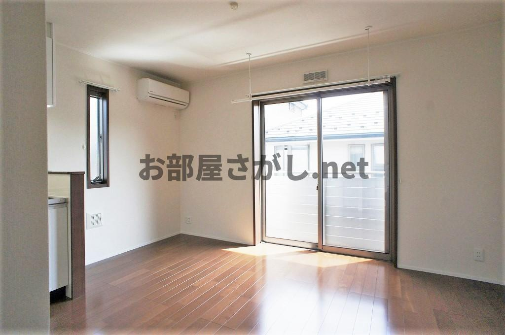 【8万円台で住める築浅駅近物件】La　Primavera　ラ・プリマヴェーラの居間・リビング