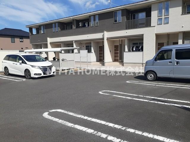 アリエッタ　コリーナの駐車場|敷地内に駐車場も完備◆