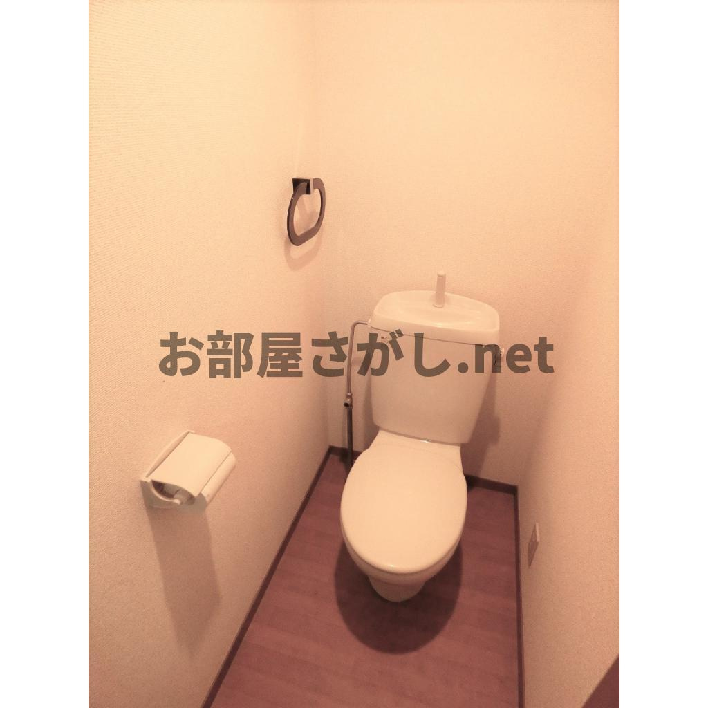 【通学にも便利な7万円台駅近物件】Ｋハウスのトイレ|清潔感のあるトイレです