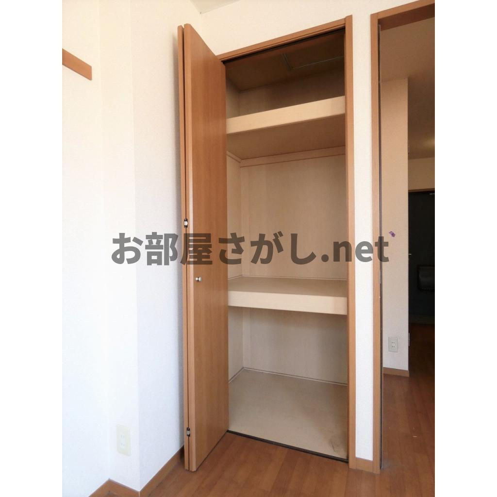 【通学にも便利な7万円台駅近物件】Ｋハウスの収納|専用の収納スペースです