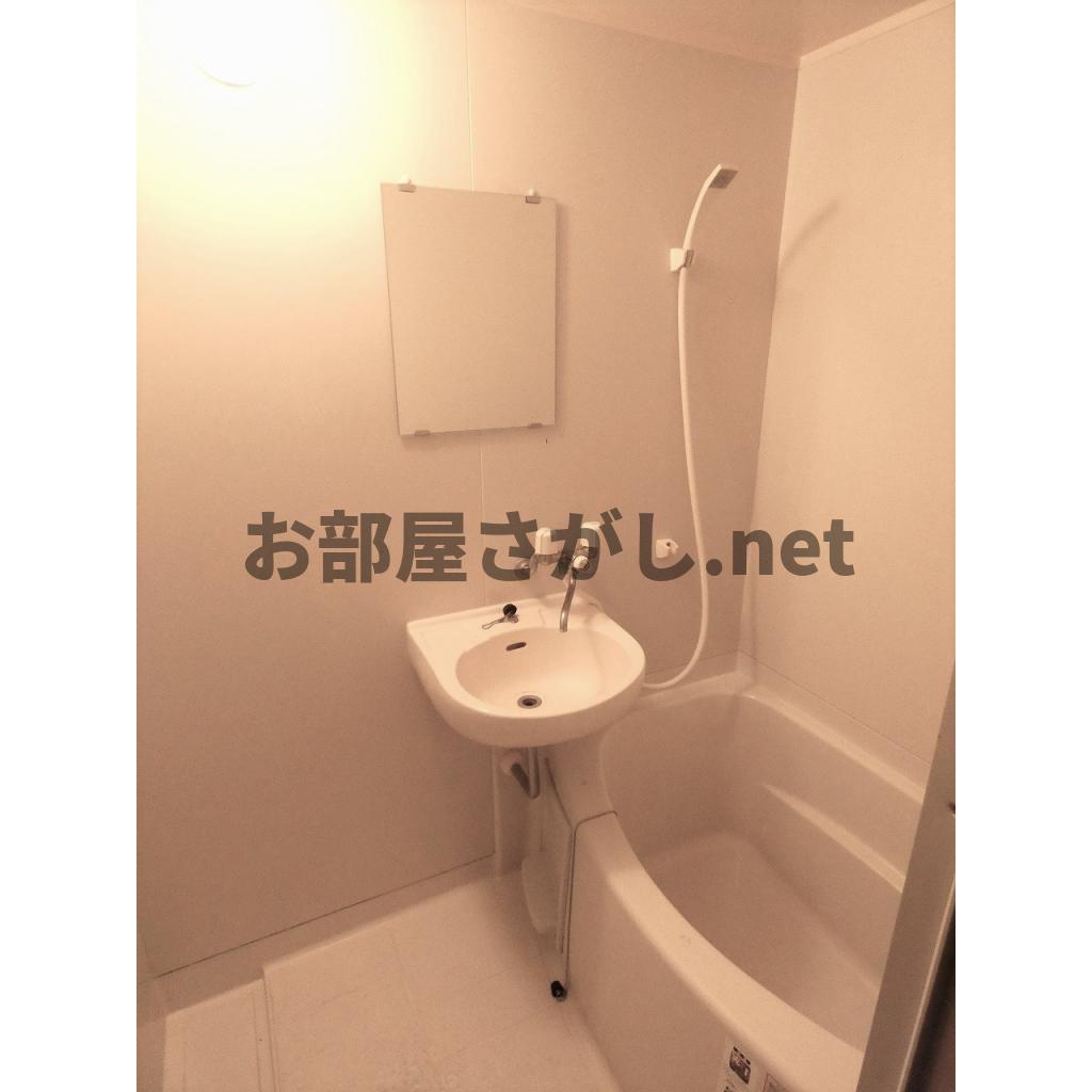 【通学にも便利な7万円台駅近物件】Ｋハウスの浴室|お風呂です