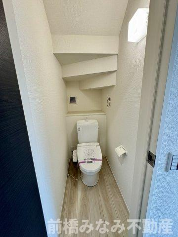 北群馬郡吉岡町大久保9期　３号棟(全３棟)　アーバンスタイル　新築建売分譲の玄関|収納もある玄関です