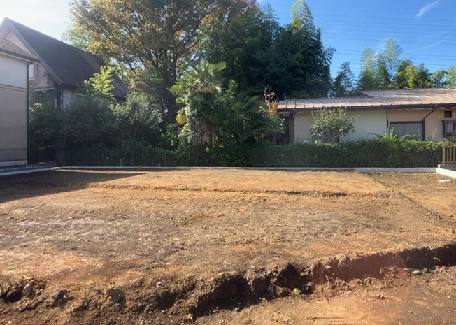 【外観】 | 土地購入を検討されている場合、境界杭がない状態で購入してしまうと境界確定測量をする必要があり、費用がかかります。購入の前に、売主、隣土地所有者立ち合いのもと境界を確定し境界杭を設置するのがベストです。