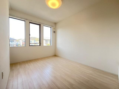 【内装】 | グレーシア | 洋室