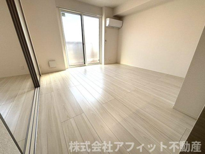 【居間・リビング】 | サニーコート木之庄 | LDK12帖