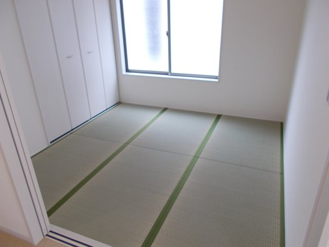 リーブルガーデンＳ前橋市大利根町第７　2号棟の和室|1階：4.5帖和室です。くつろぎスペースにいかがでしょうか。