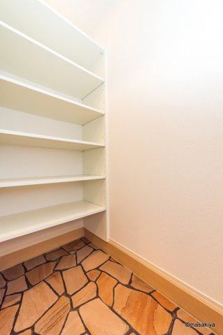 リベルテ・M　Ⅱの玄関|玄関収納