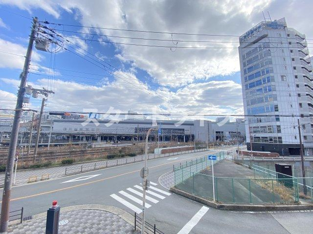 大阪市淀川区宮原１丁目の賃貸マンションのバルコニー