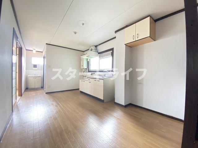 大阪市淀川区宮原１丁目の賃貸マンションの居間・リビング