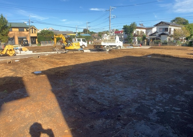 【外観】 | 土地購入を検討されている場合、境界杭がない状態で購入してしまうと境界確定測量をする必要があり、費用がかかります。購入の前に、売主、隣土地所有者立ち合いのもと境界を確定し境界杭を設置するのがベストです。