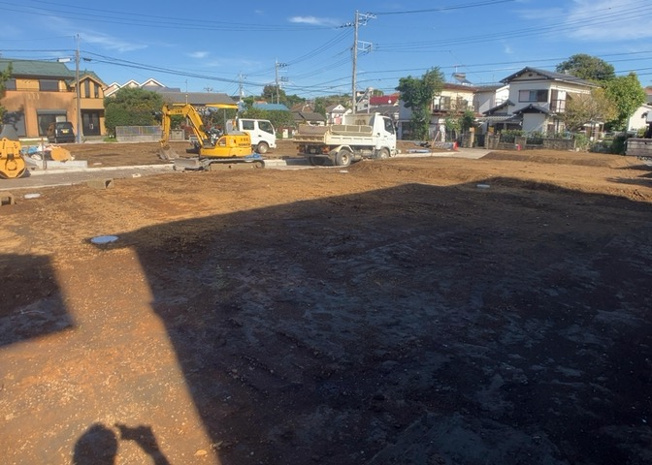 【外観】 | 家を建てる前提で土地を探している場合、地盤の丈夫さは譲れない条件の一つです。地盤が脆弱だと追加工事が必要となります。また、過去に地盤沈下や液状化現象を起こした土地は、できるだけ避けた方がいいでしょう。