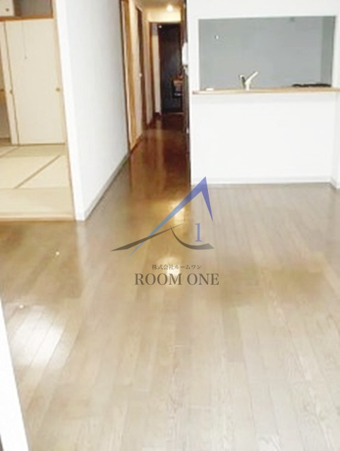 メゾンドール錦糸町ツインの居間・リビング|洋室のお部屋です。