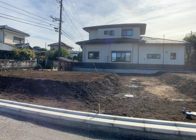 【外観】 | 販売されている全ての土地が、宅地用の土地であるとは限りません。都市計画法に基づき、基本的に住宅を建てることができるのは土地計画区であることに加え、市街化区域として定められている地域のみとなっています。