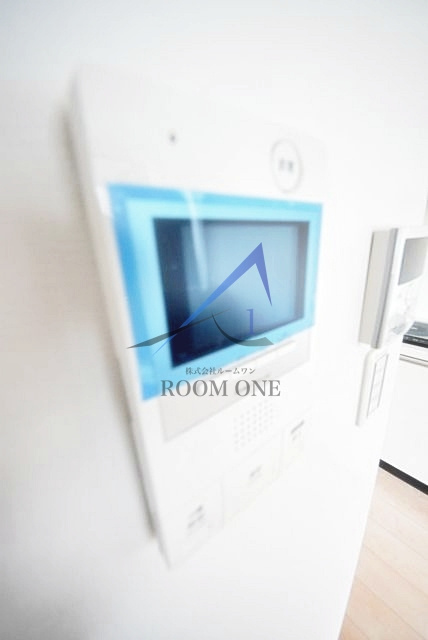 パティオスクエア中野のセキュリティ|モニター付きインターホンです。