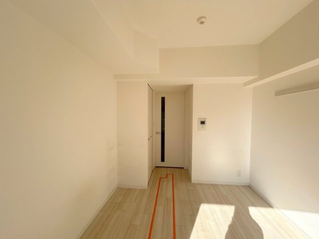 プレサンス新大阪ヴィガの洋室