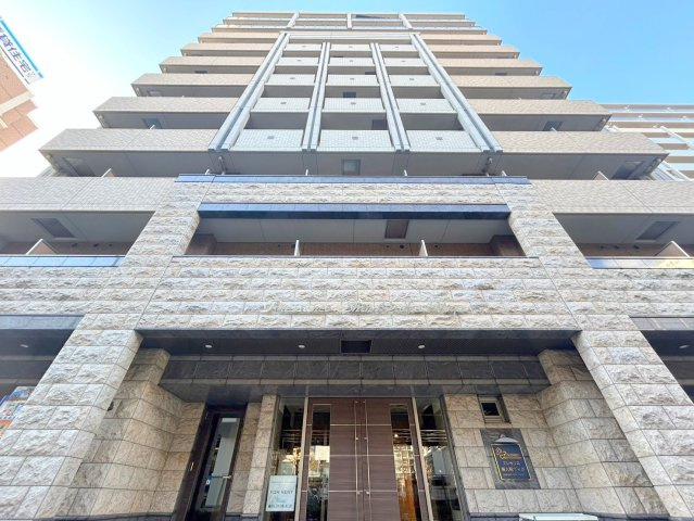 プレサンス新大阪ヴィガの外観