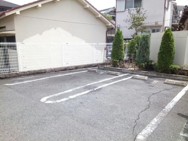 アプローズの駐車場